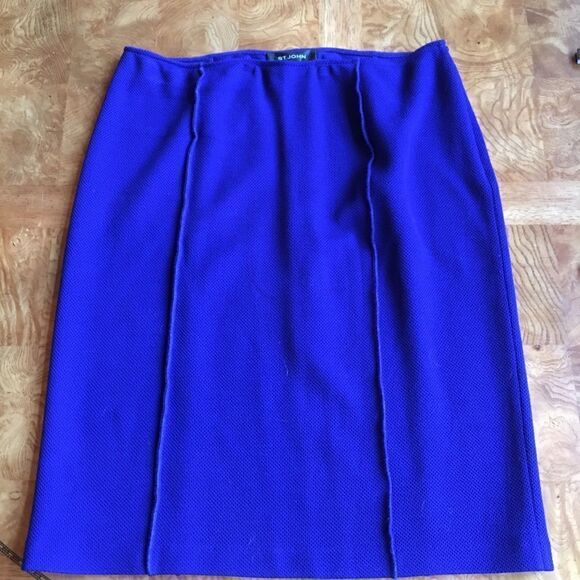 ST. JOHN Blue Seamed Suit - Picture 4 of 8